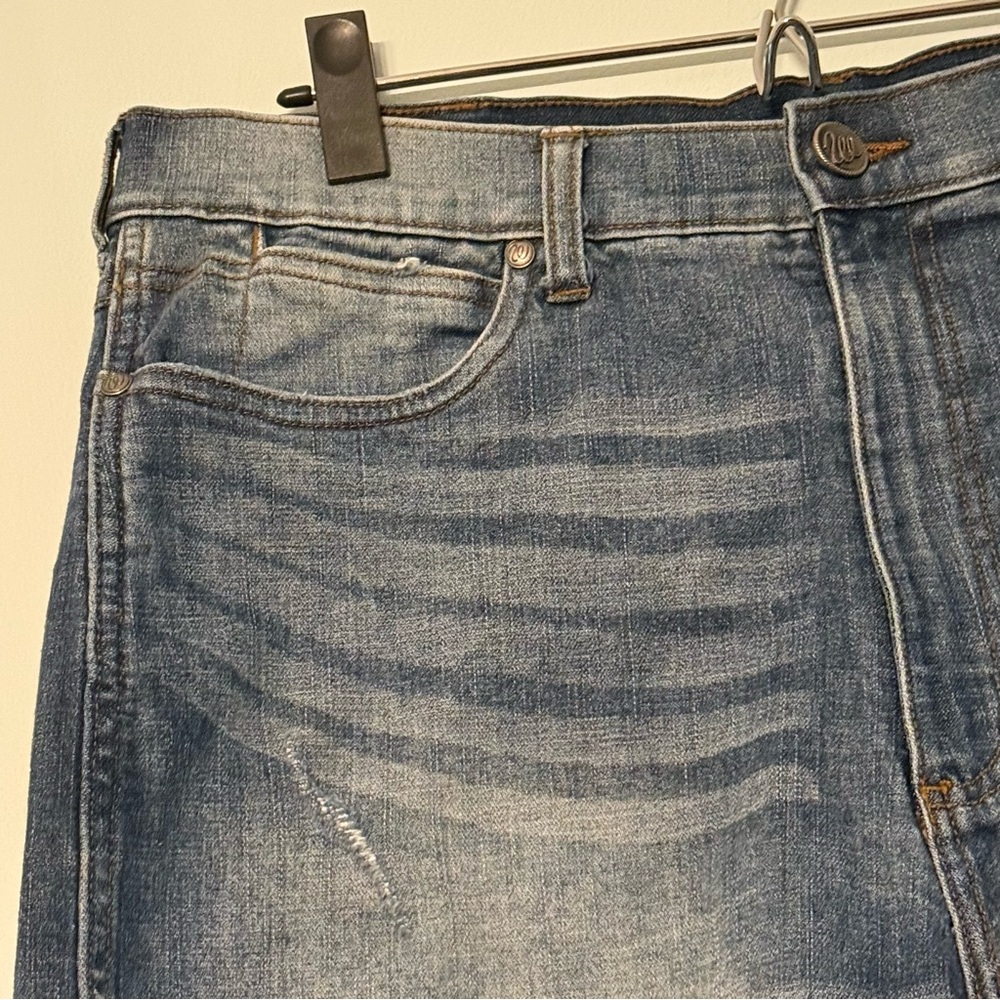 🏈 Wrangler Roll Tide Alabama Denim Cutoff Shorts Size 13 - Picture 5 of 8